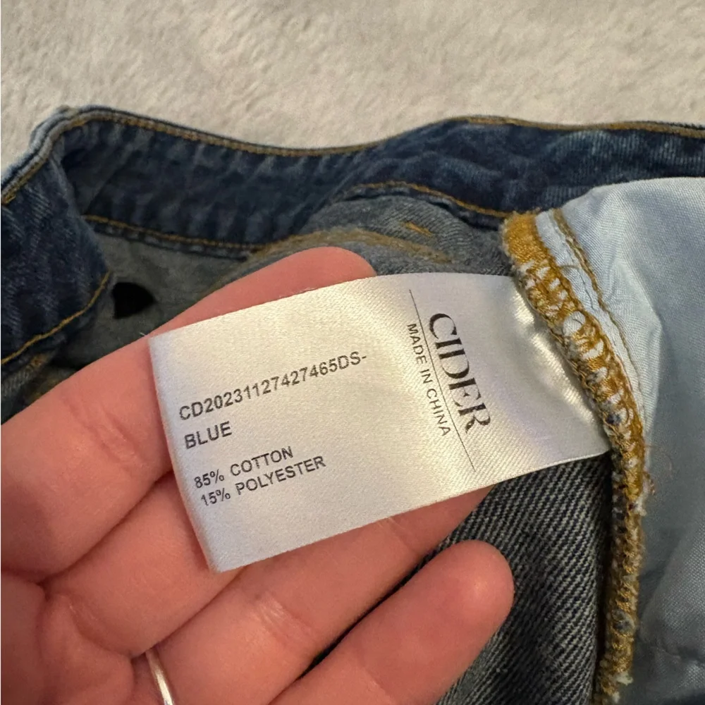 Cider Floral Denim Shorts - Picture 5 of 5